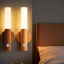 Luminária LED com Sensor de Movimento, Recarregável por USB e Base Magnética